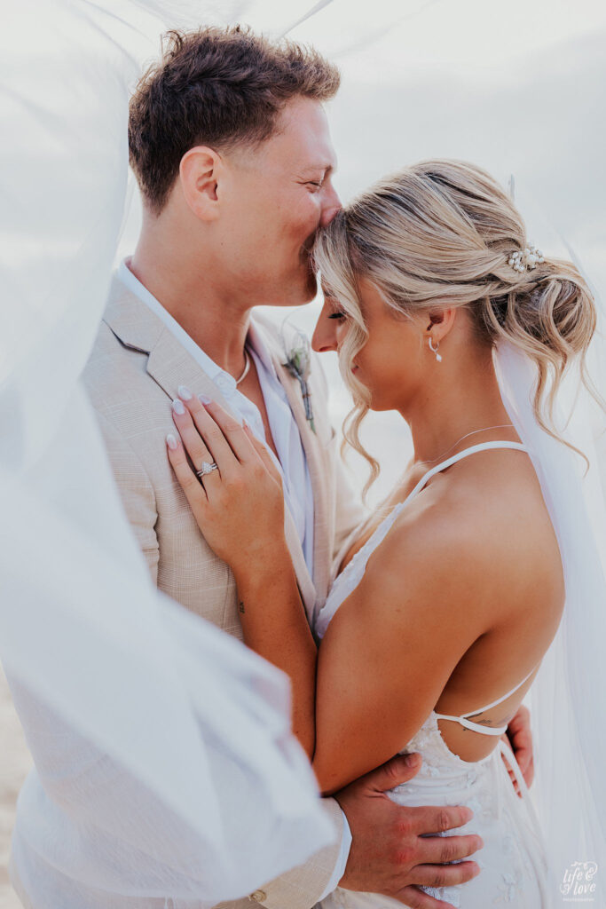 Bridal Spray Tanning: Perfect for Your Wedding Day?